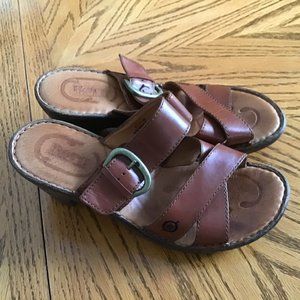 WOMEN'S BORN LEATHER SANDALS  8.5 US